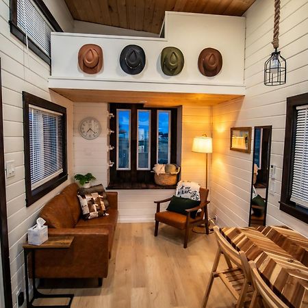 Unique Tiny Home Minutes From Downtown Ellensburg Bagian luar foto