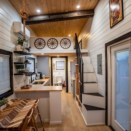 Unique Tiny Home Minutes From Downtown Ellensburg Bagian luar foto
