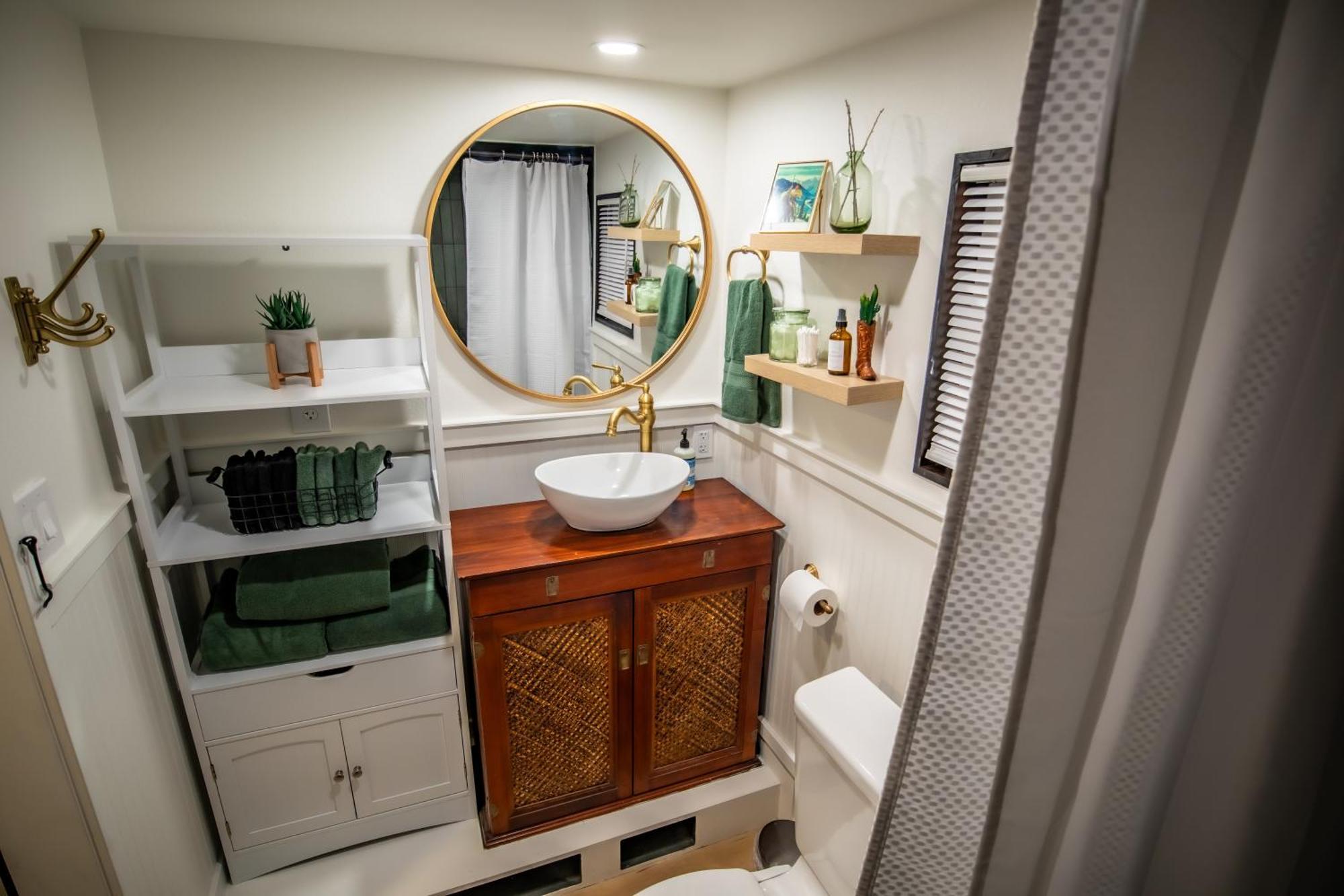Unique Tiny Home Minutes From Downtown Ellensburg Bagian luar foto